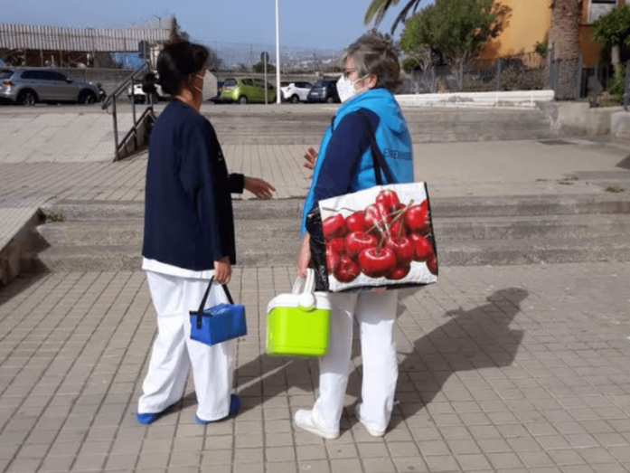 Imagen de dos sanitarias de Telde / TA